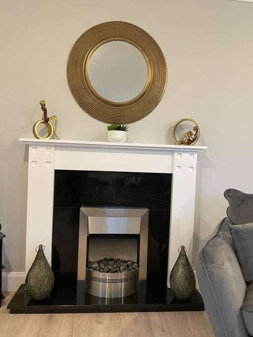 Entire Apartment , Centre Carrick on Shannon Extérieur photo