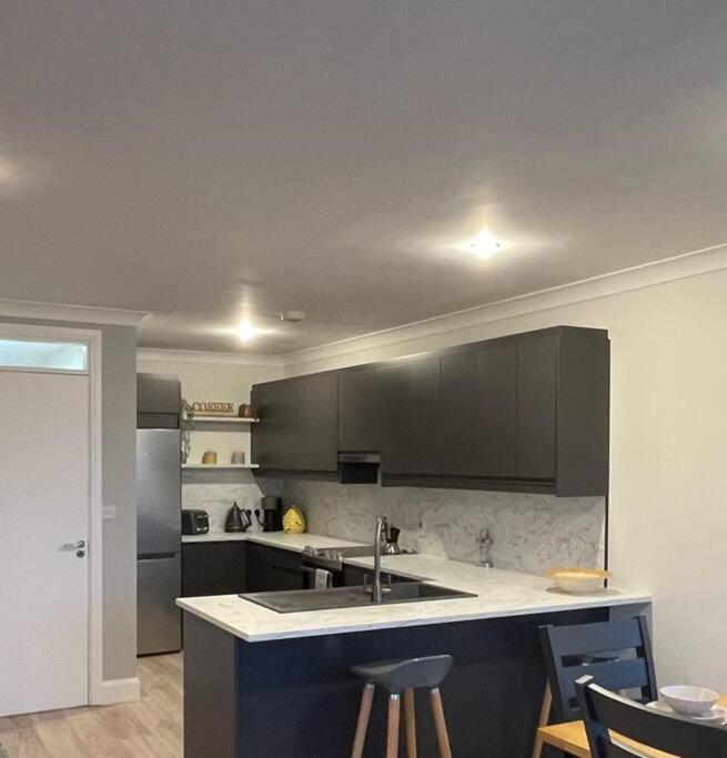 Entire Apartment , Centre Carrick on Shannon Extérieur photo